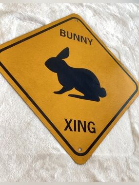 ⚠️ Bunny Crossing Metal Caution Sign Yellow XING Garden Outdoor Decoration